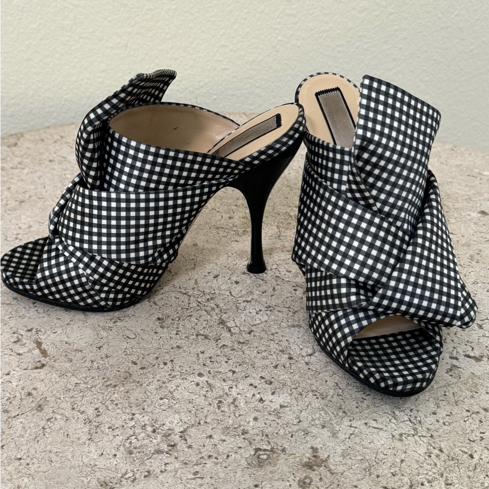 Checkers Black& White Satin Bow Sandals With A Knotted Front Strap
